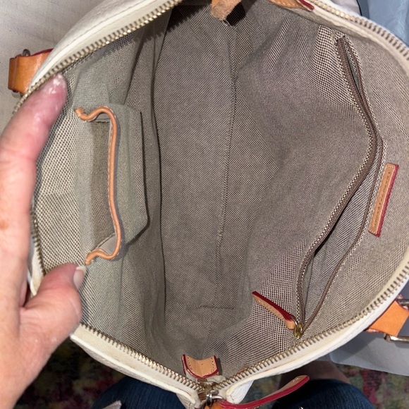 Dooney & Bourke  Satchel   Dome top pebbled leather  ivory/ light brown Like New - Picture 3 of 16